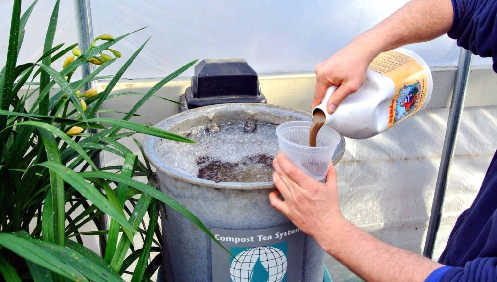 6 Best Compost Tea Brewers - Help Your Garden