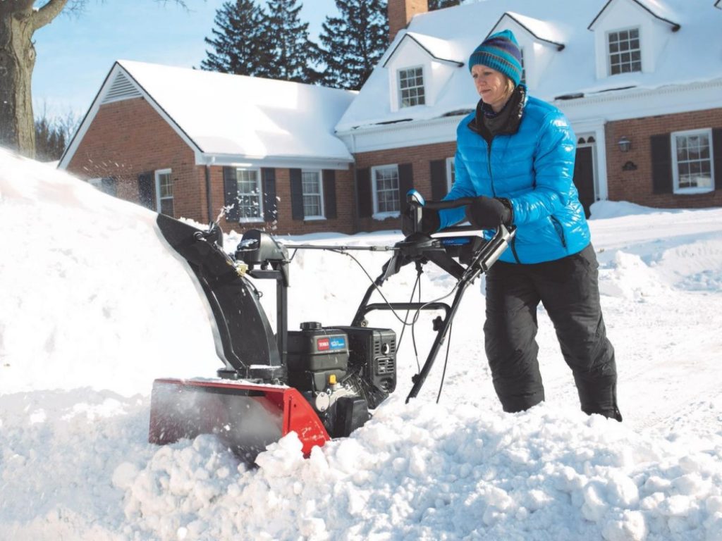 10 Best Snowblowers for Wet Snow - Get Your Problems Out Of The Way (2023)