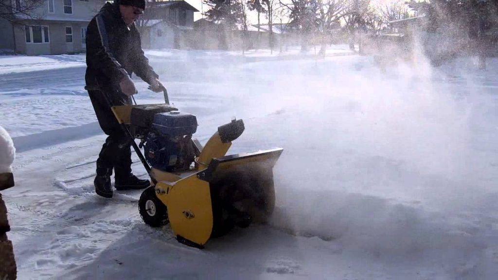 8 Best Single-Stage Snow Blowers to Do All the Work for You