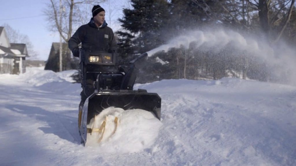 10 Best Cordless Snow Blowers - No More Outlets