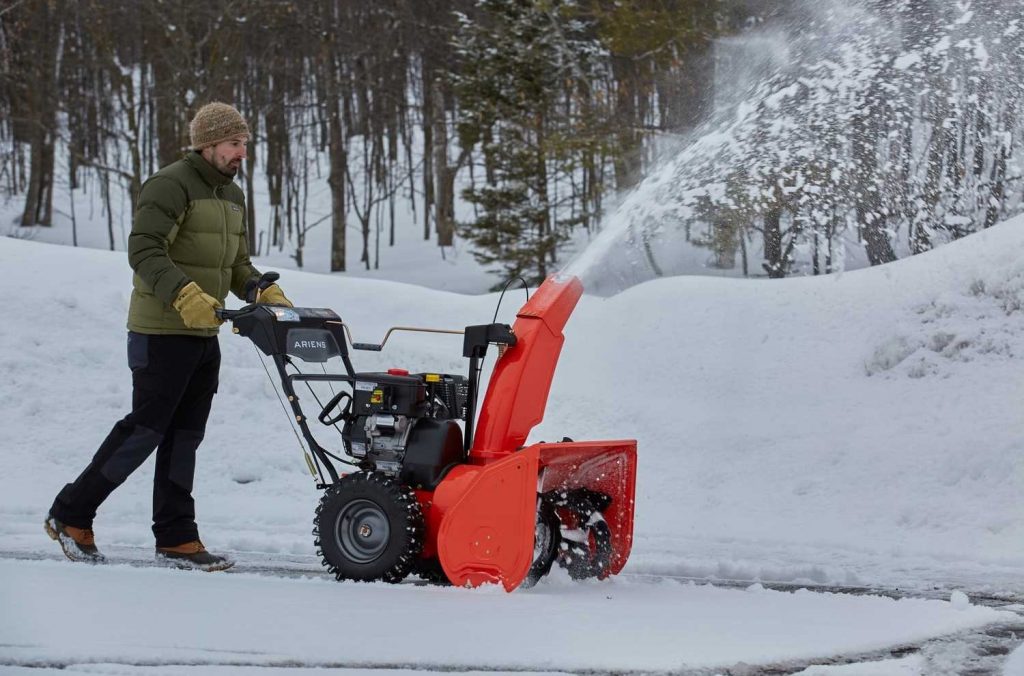 Five Best 2-Stage Snow Blowers Under $1000 - Reviews and Buying Guide (Spring 2022)