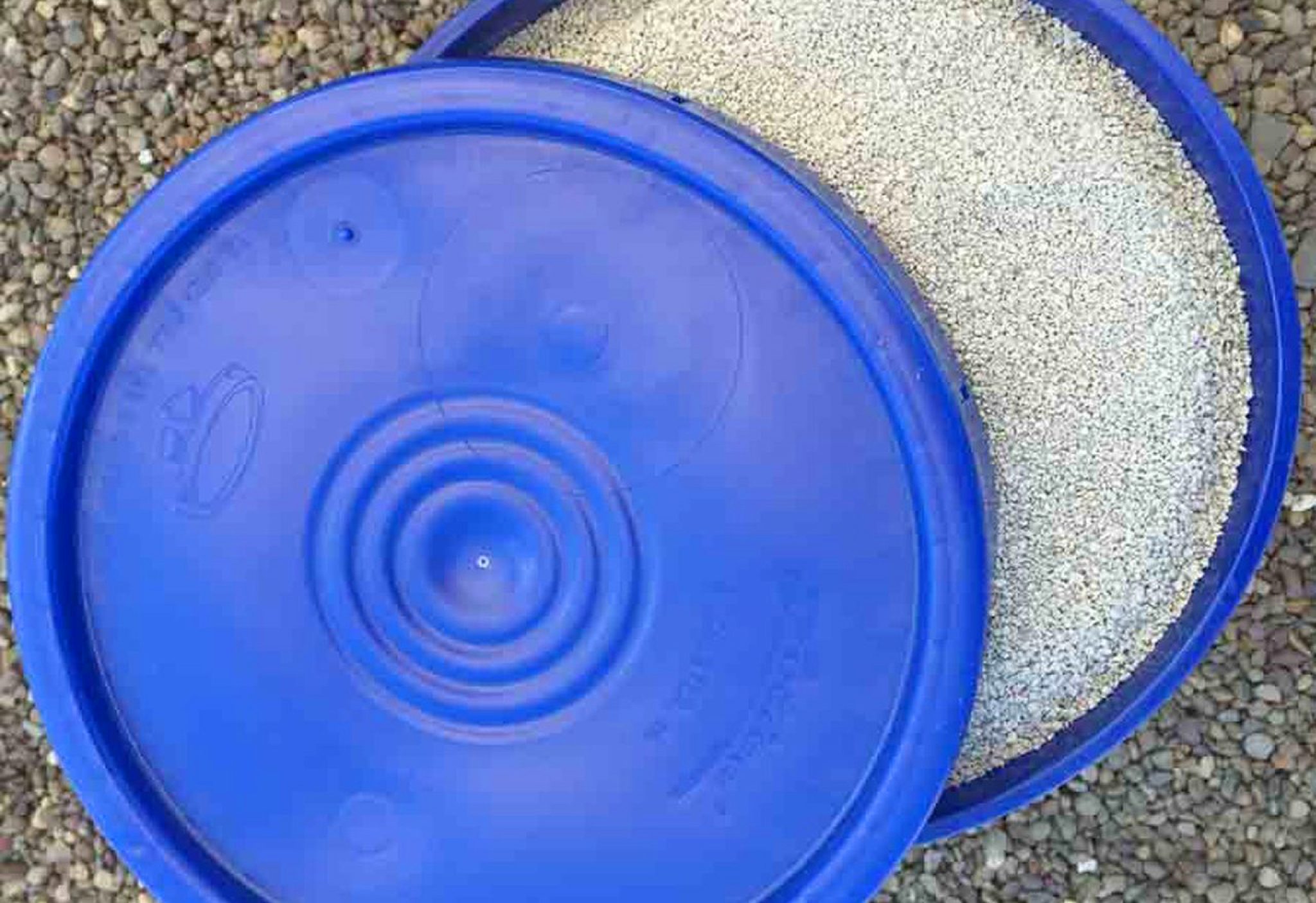 5 Best Pond Sealers Reviewed (Winter 2024)