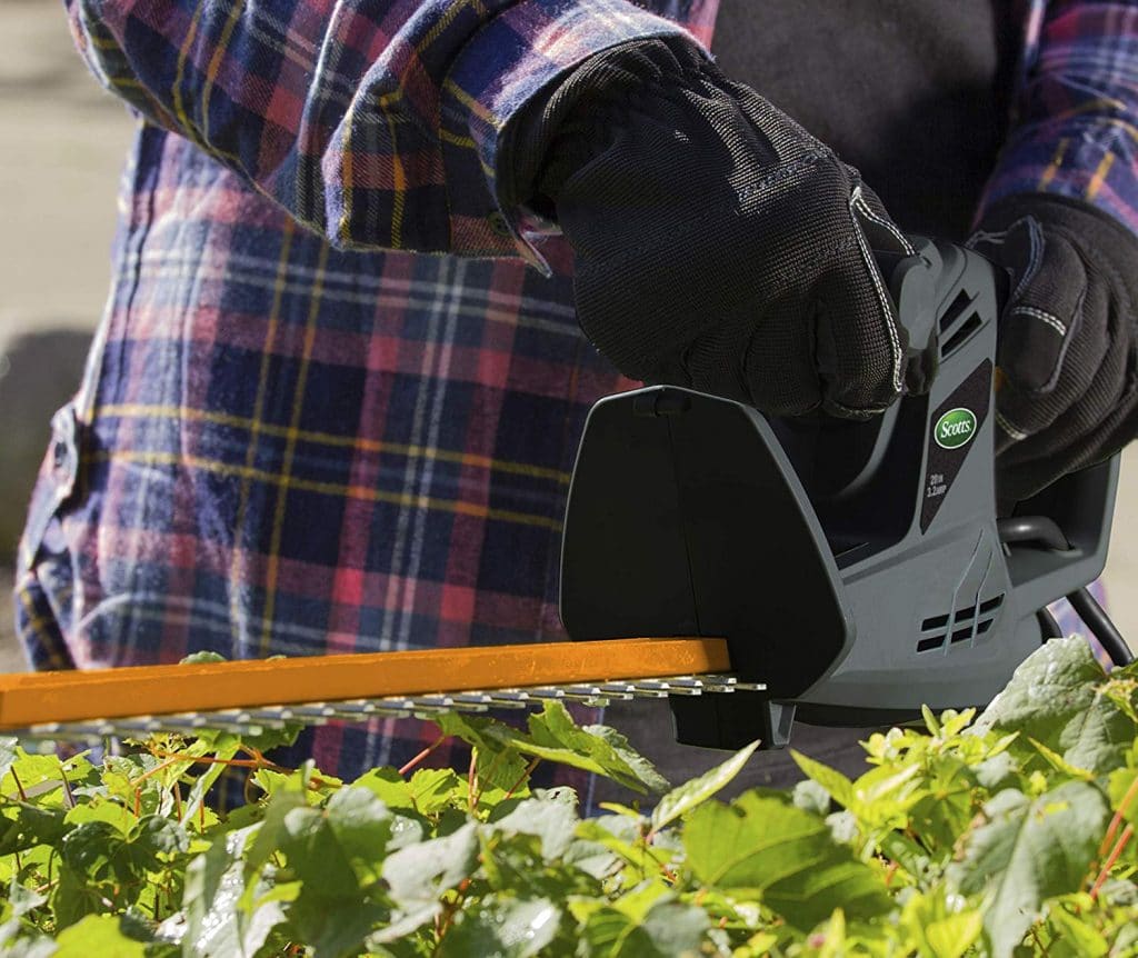 9 Best Electric Hedge Trimmers – Work Is Done Even Faster (Summer 2022)