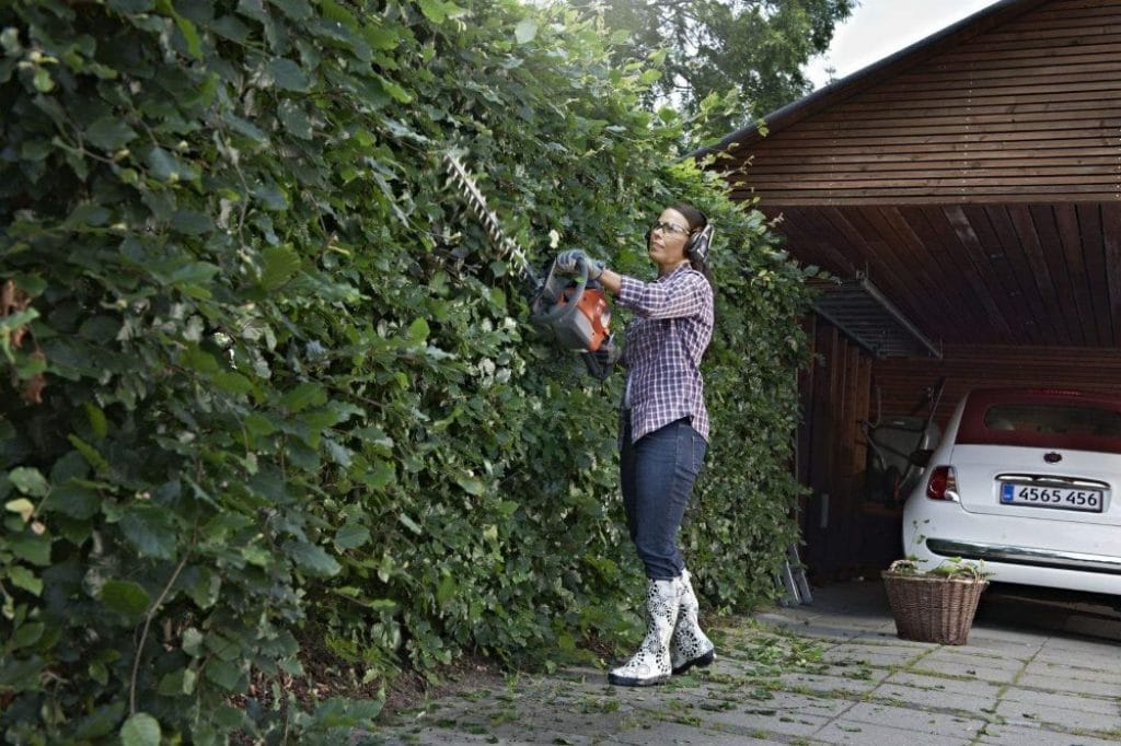 11 Best Gas Hedge Trimmers - More Power For Your Trimming