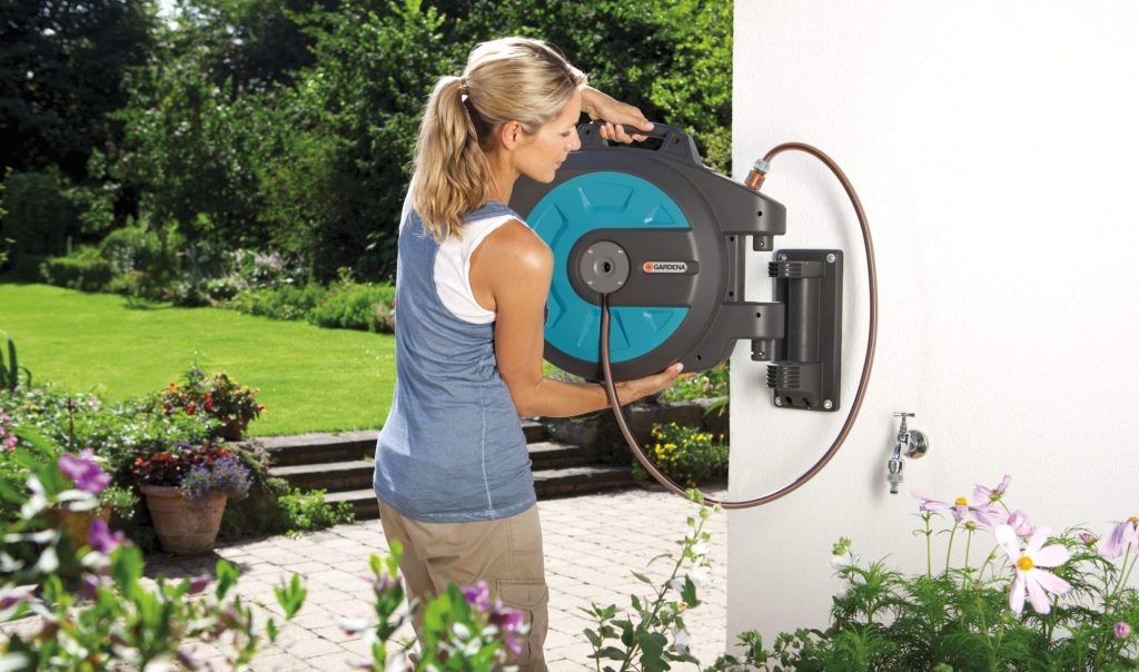 14 Best Retractable Hoses for More Convenience and Efficiency