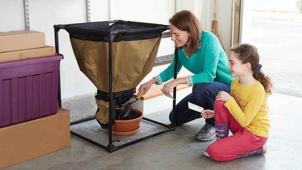 6 Best Worm Composters - Create Your Own Worm Farm! (Spring 2022)