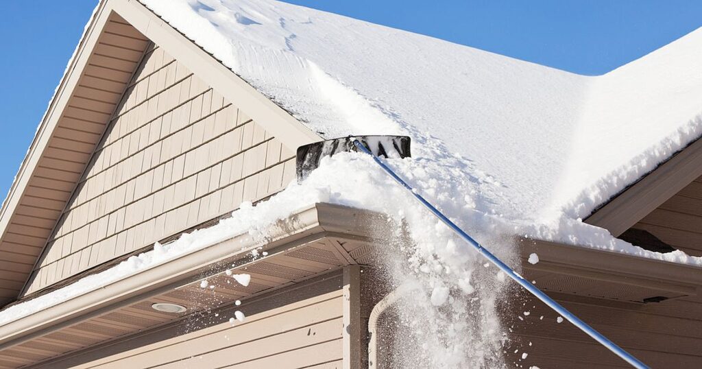 5 Best Roof Rakes - Do It The Safe Way