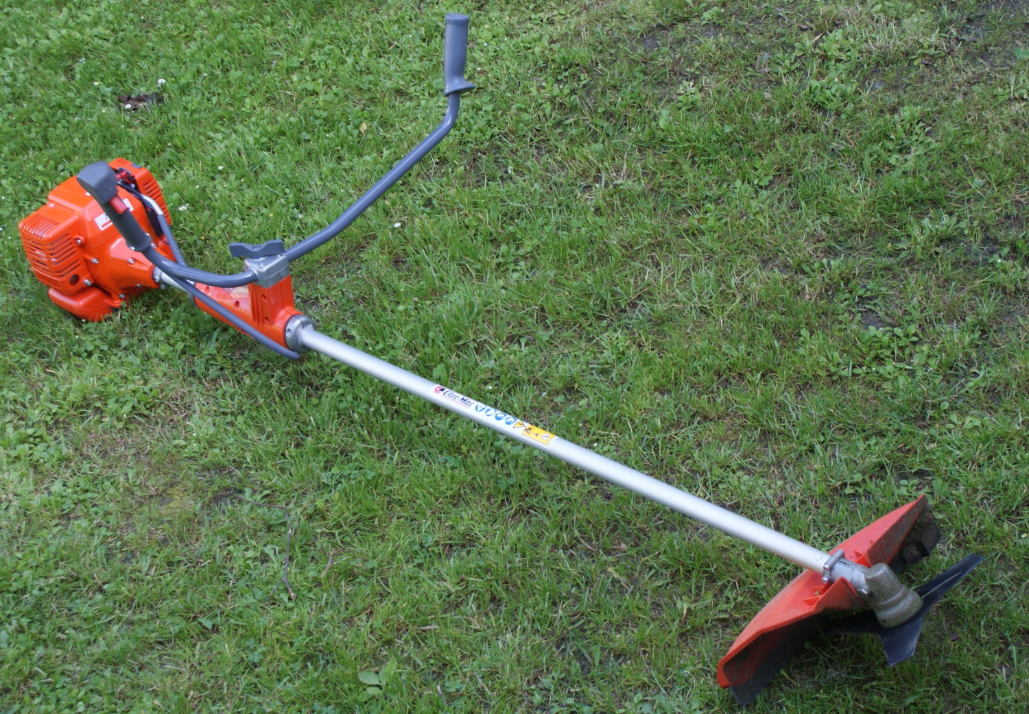 9 Best Brush Cutters - Great Addition to Your String Trimmer