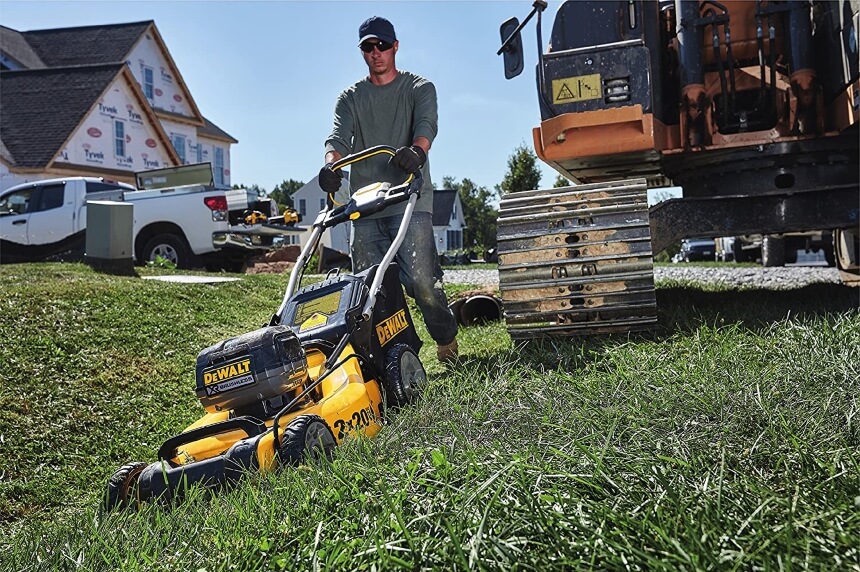 8 Best Commercial Lawn Mowers to Handle the Heaviest Mowing Tasks