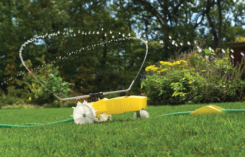 9 Best Sprinklers for Low Pressure - Water Your Lawn No Matter What! (Spring 2022)