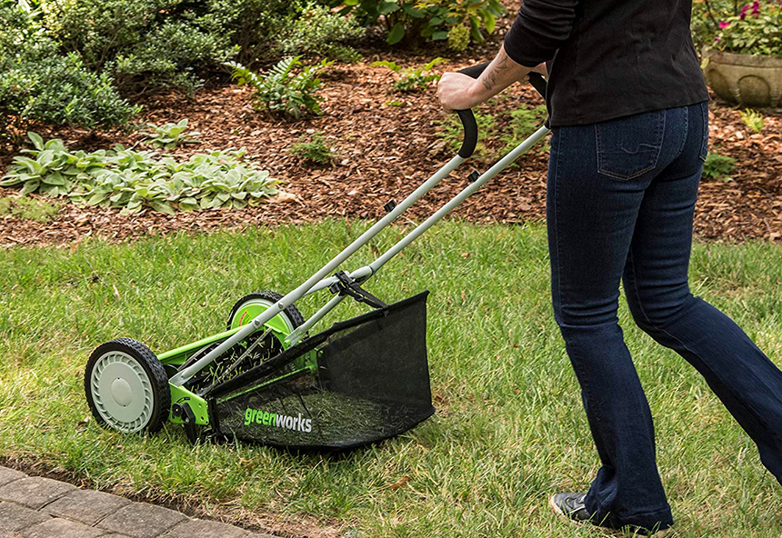 10 Best Reel Mowers – Taking Care of Your Lawn Can Be Simple and Fun!