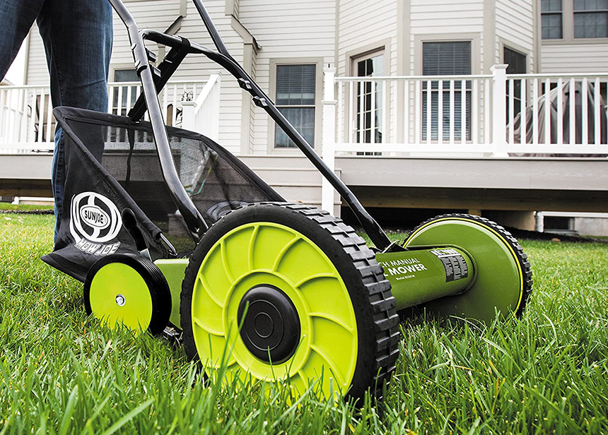 10 Best Reel Mowers – Taking Care of Your Lawn Can Be Simple and Fun!