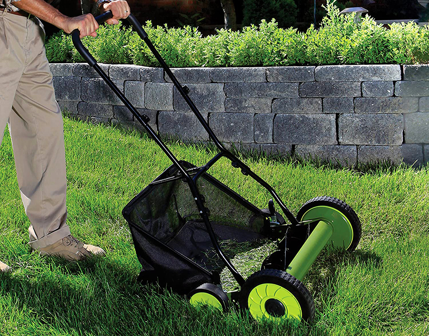 10 Best Reel Mowers – Taking Care of Your Lawn Can Be Simple and Fun! (Spring 2023)