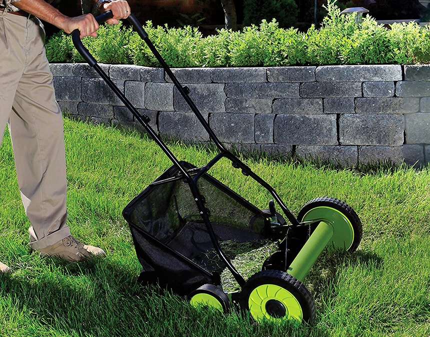 10 Best Reel Mowers – Taking Care of Your Lawn Can Be Simple and Fun!