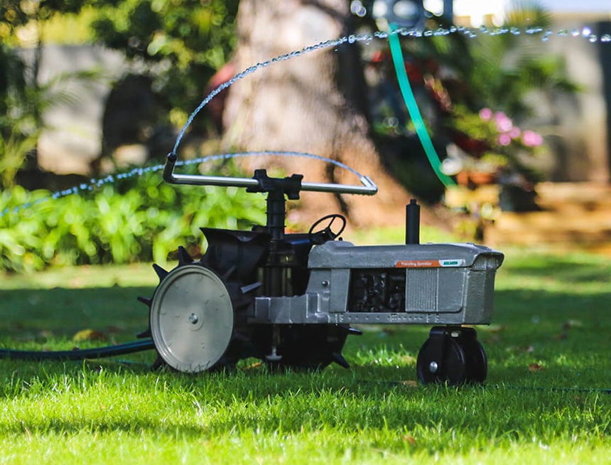 4 Best Traveling Sprinklers to Water Every Corner of Your Lawn