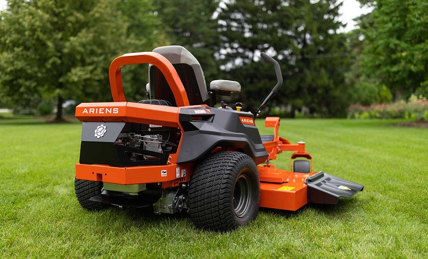 8 Best Zero Turn Mowers for Hills – Get a Neat Lawn Cut!