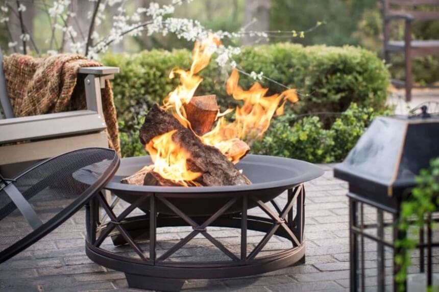 7 Best Fire Pits under $200 - No Need to Break the Bank for an Excellent Model! (2023)