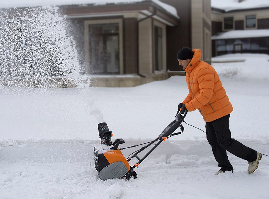 Electric vs Gas Snowblower Comparison: Which One to Choose?