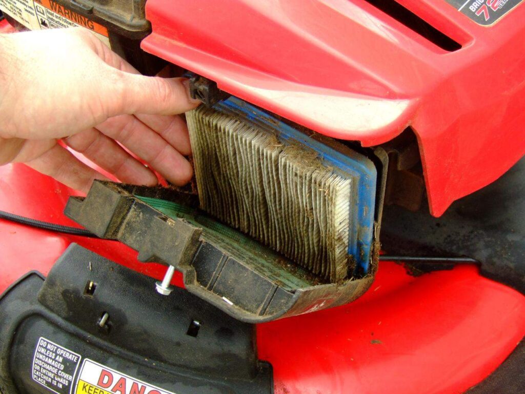 How to Clean a Lawn Mower Paper Air Filter