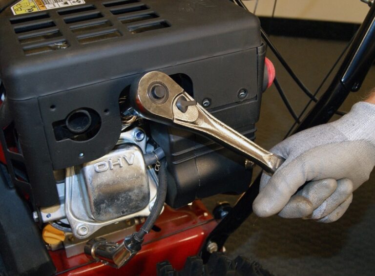 How to Start a Snowblower with a Choke, Recoil, or Electris Start