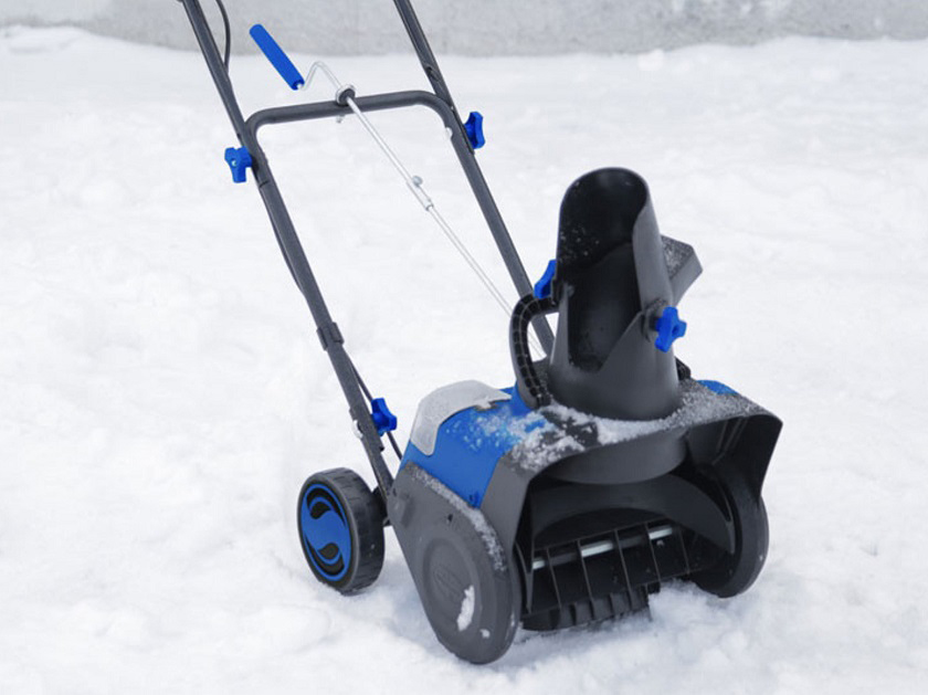 Single-Stage vs Two-Stage Snow Blowers: The Difference and When to Use Each