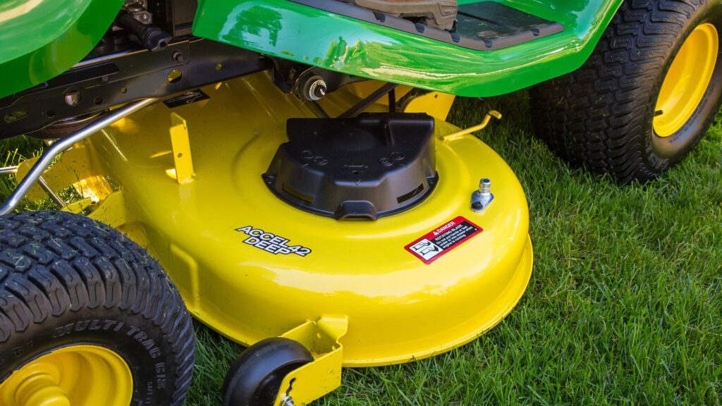 10 Best Lawn Mowers under $300 with Excellent Features for the Price