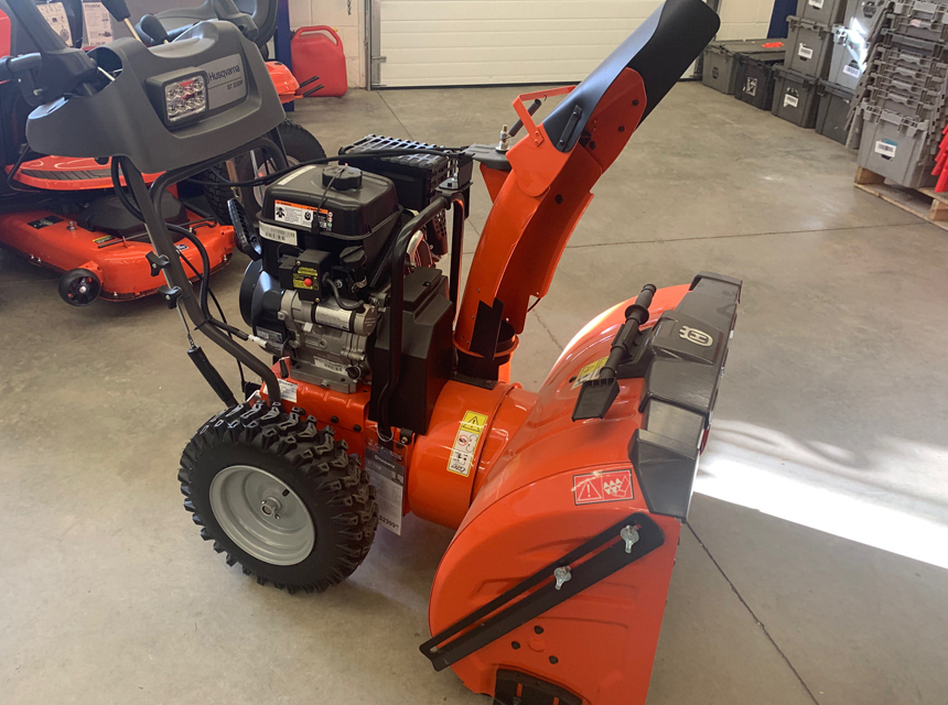 5 Best Commercial Snow Blowers: Versatile and Powerful! (2023)
